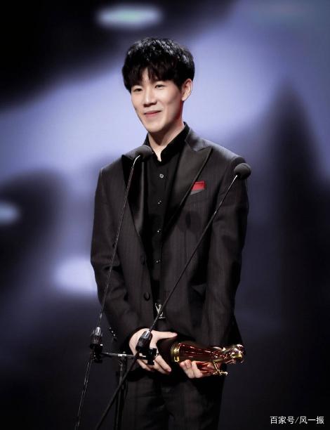 怀疑没有找到战队？前 Top Esports 顶尖选手 Wayward 的粉丝团表示：“没有船可以载我。”